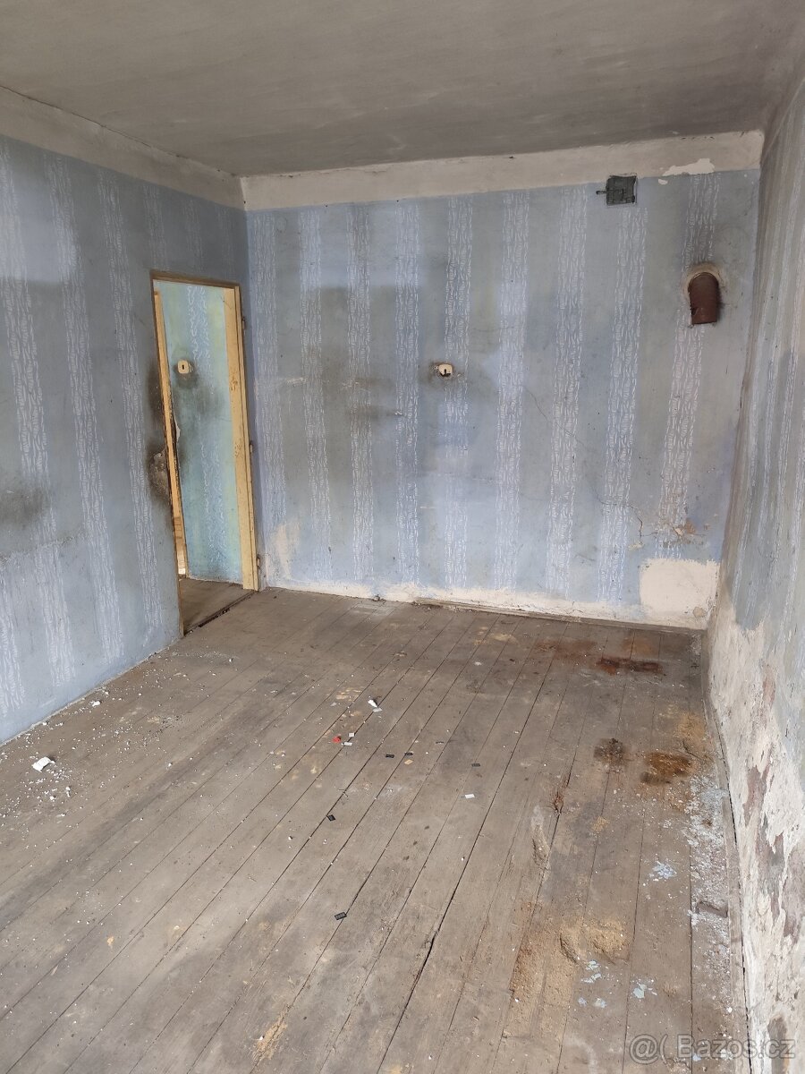 Dům 2+1 v Lišově - 10