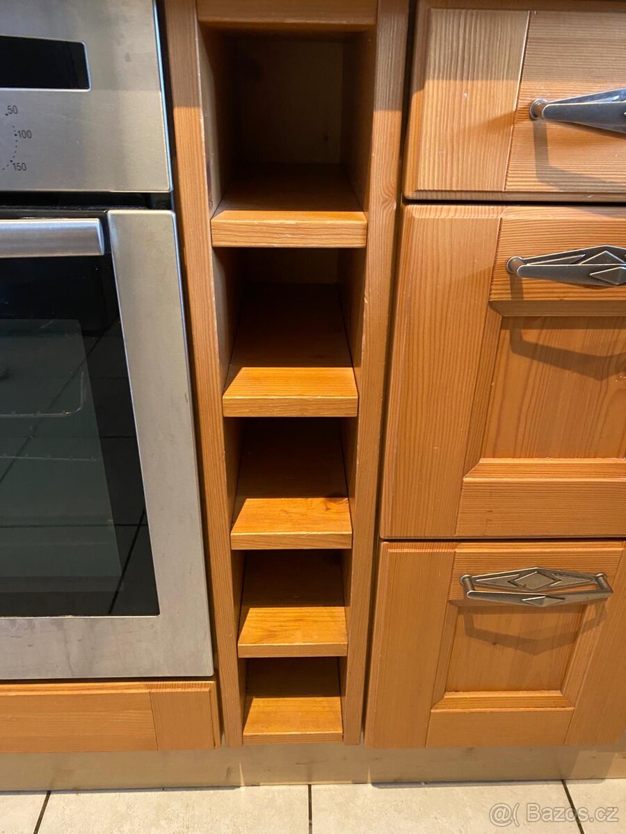 kuchyňská linka se spotřebiči z Německa - 10