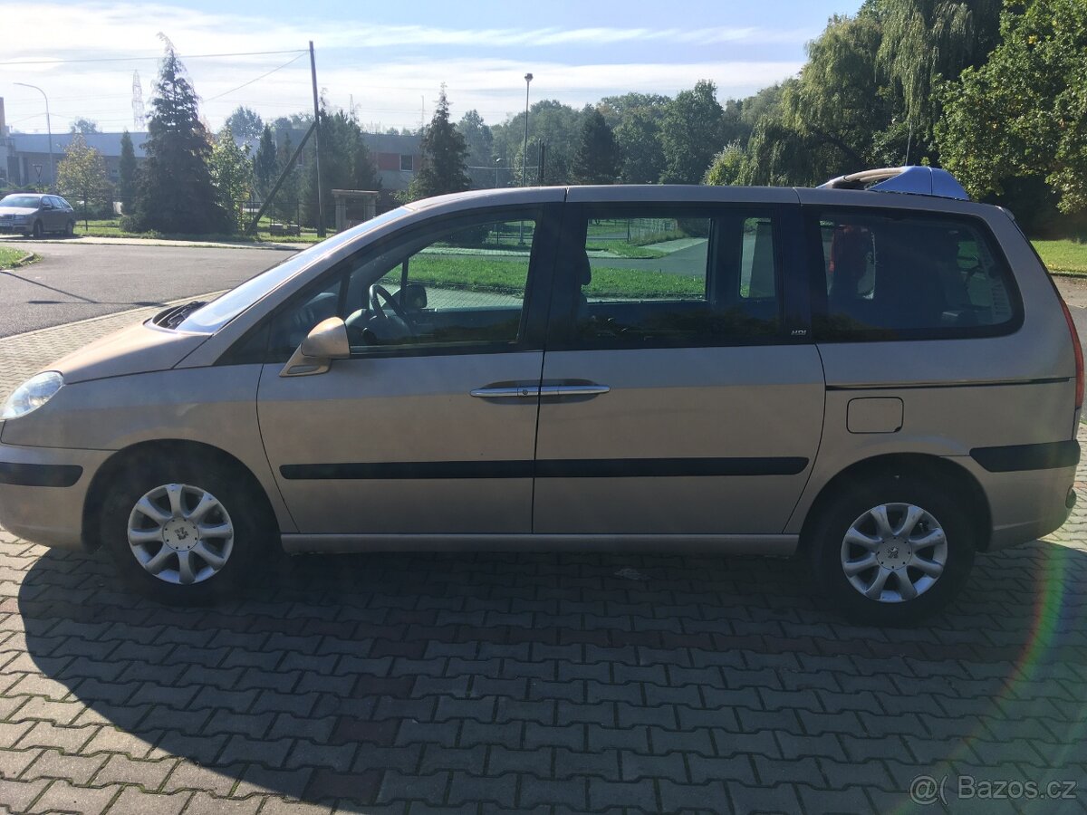 Peugeot 807; 2,2l; 94kW - 10