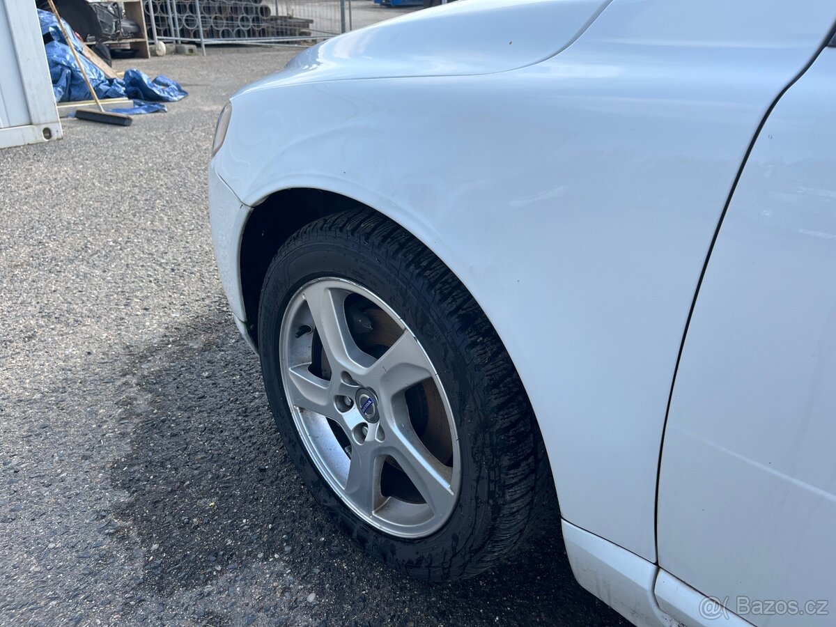 Volvo V70 III 2.4 D5 - náhradní díly - 10