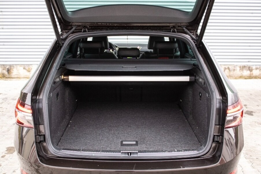 Škoda Superb Combi L&K 2.0 TSI 140 kW DSG - 10