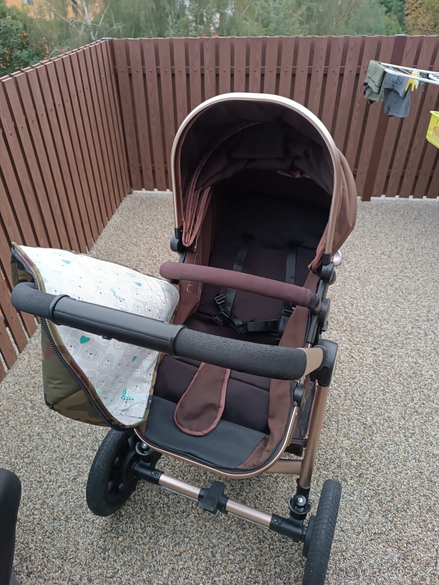 Kočárek + autosedačka - 10
