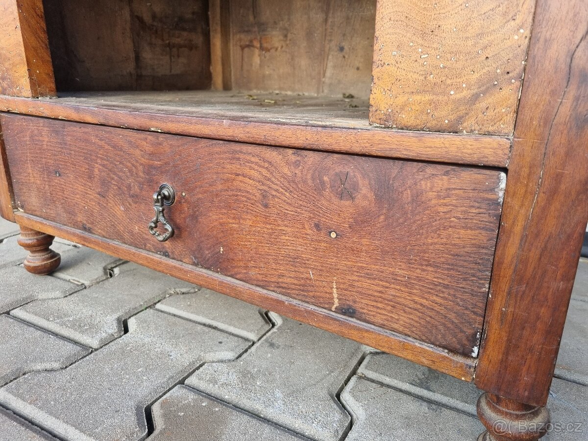 Skříňka na gramofon - masiv - 10