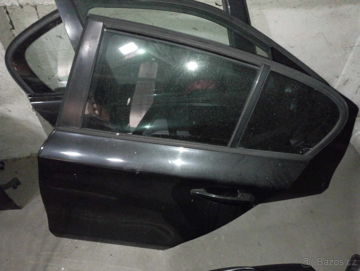 BMW 1 díly na vozy E81 E87 E82 - 10