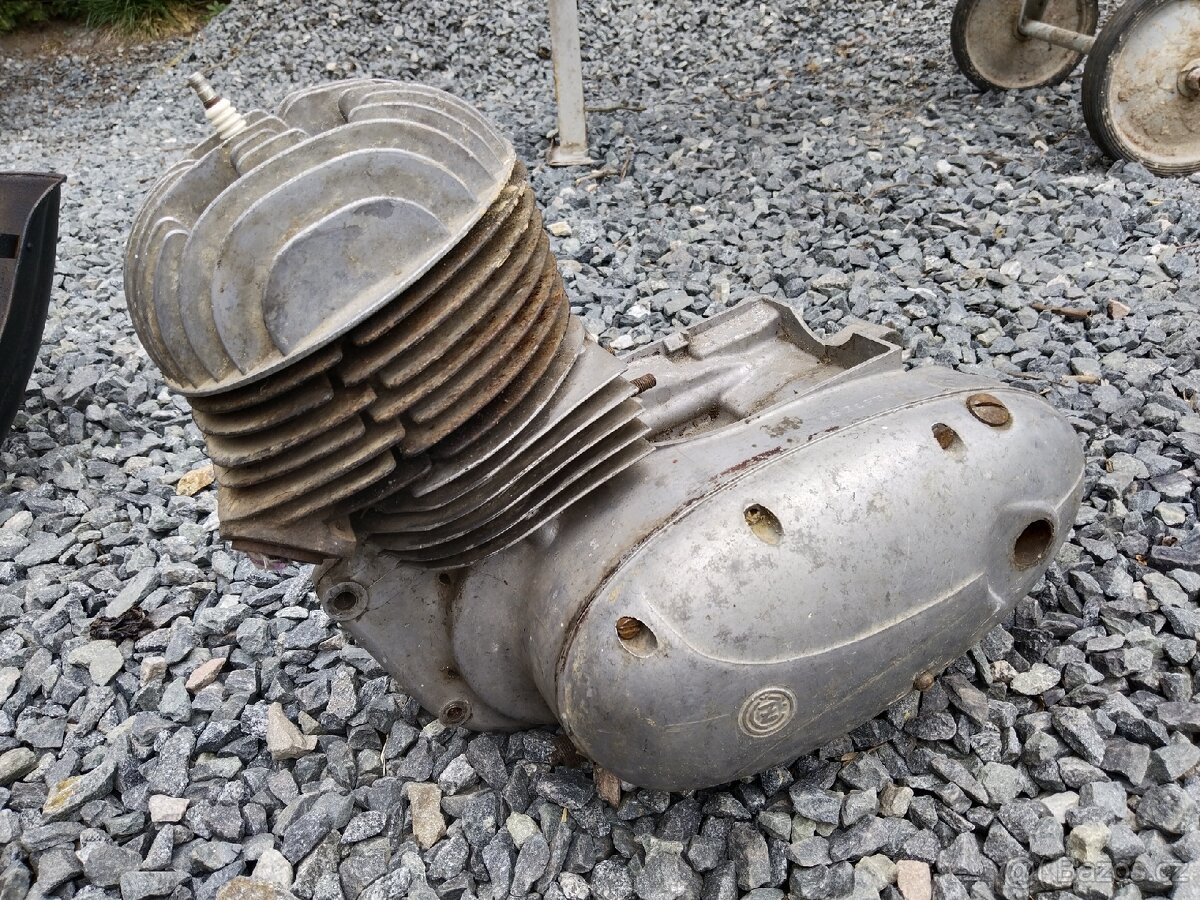 ČZ 125, 175, 250 sport - 10