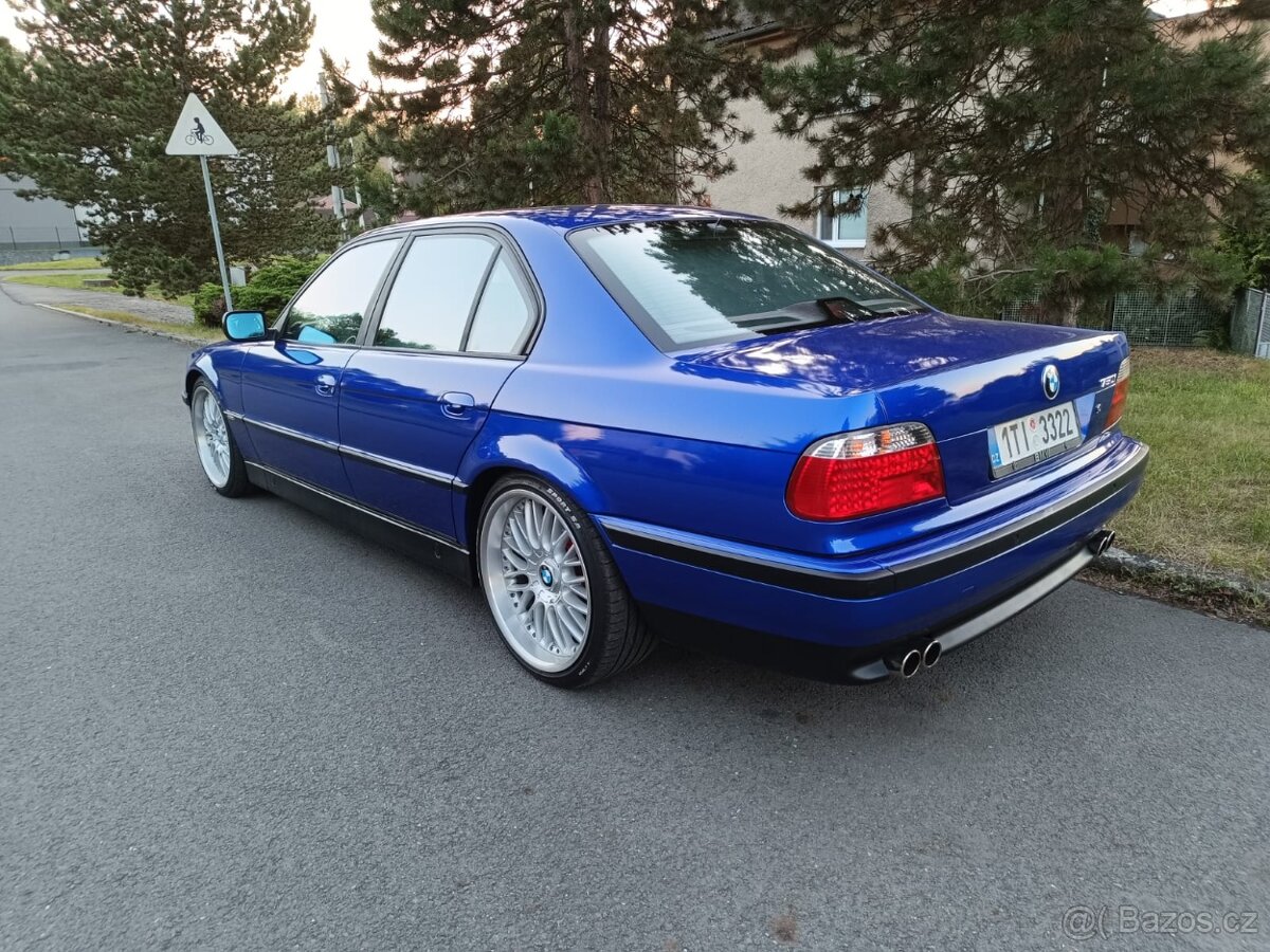 Bmw e38 750i - 10