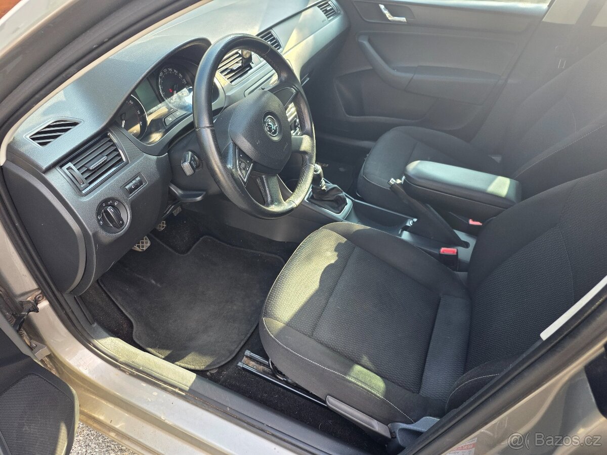 Škoda Rapid 1.2tsi, CZ, digi klima - 10