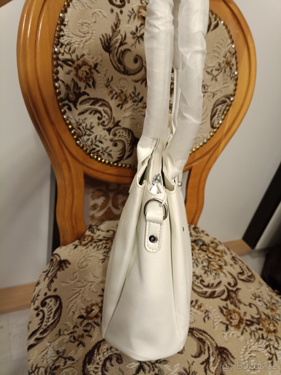 Kabelka Calvin Klein s peněženkou a popruhem. - 10