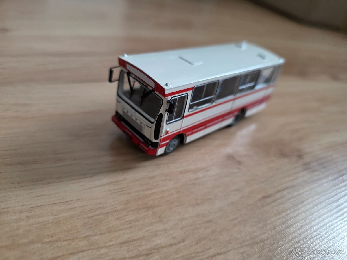 Predám modely autobusov deagostini s časopismi. - 10