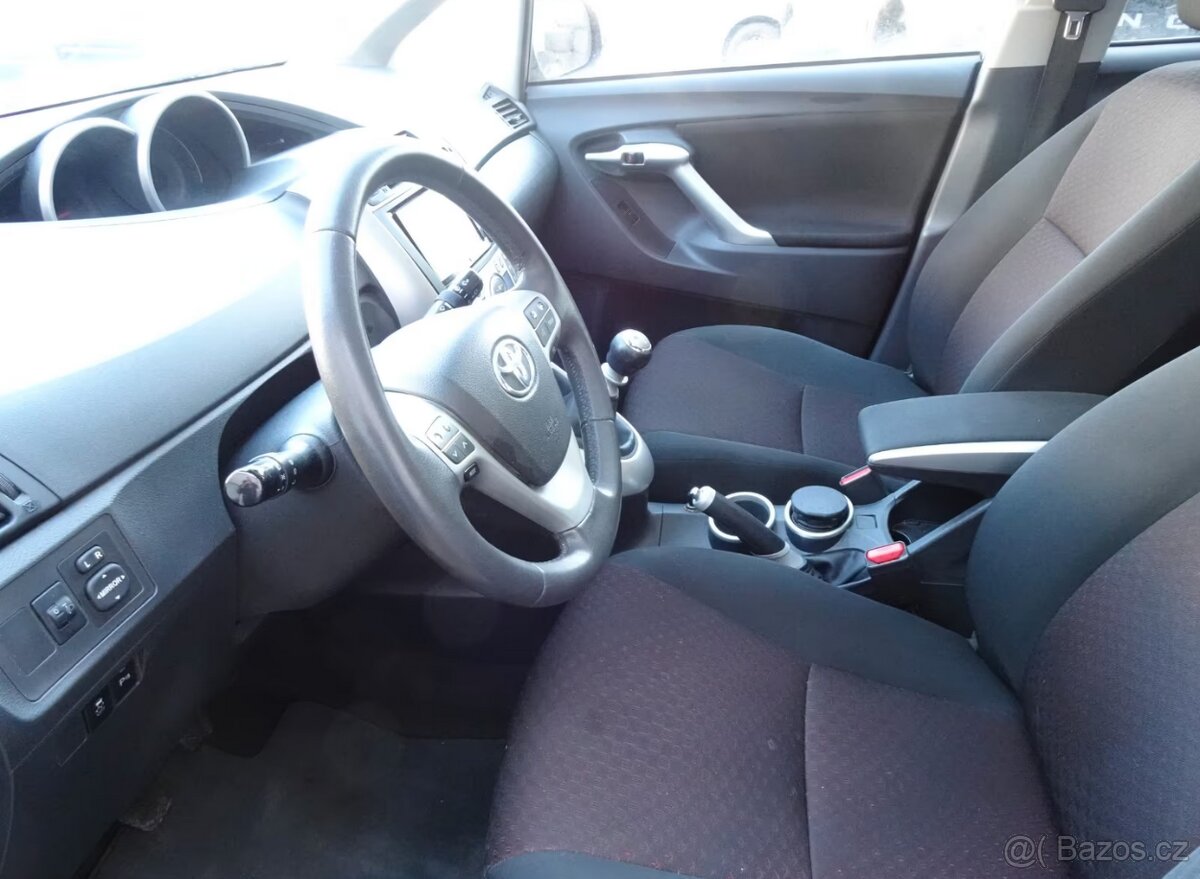 Toyota Verso Edition 1.8i benzín 108kw - 10