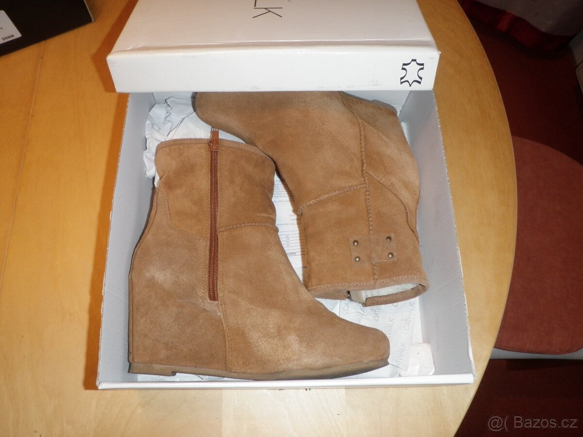 dámské semišové kotníkové kozačky - vel. 38 - 10