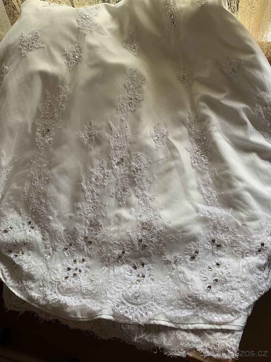 Svatební šaty bez ramínek s kamínky velikost 38 - 10