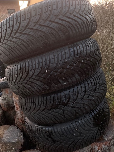 Prodám 4 ks zimních pneu Kleber Krisalp HP 3, 195/65 R15 - 10