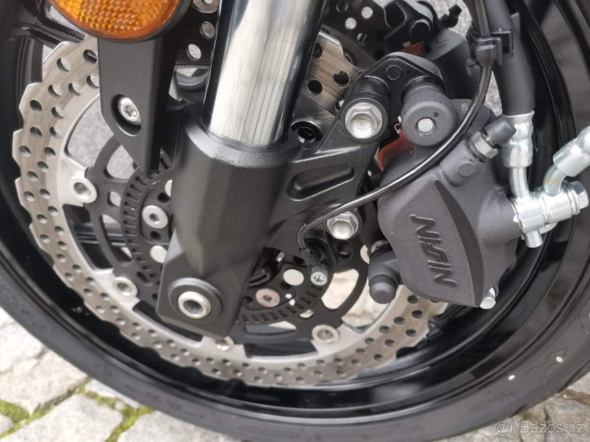 Kawasaki Versys 650 - 10