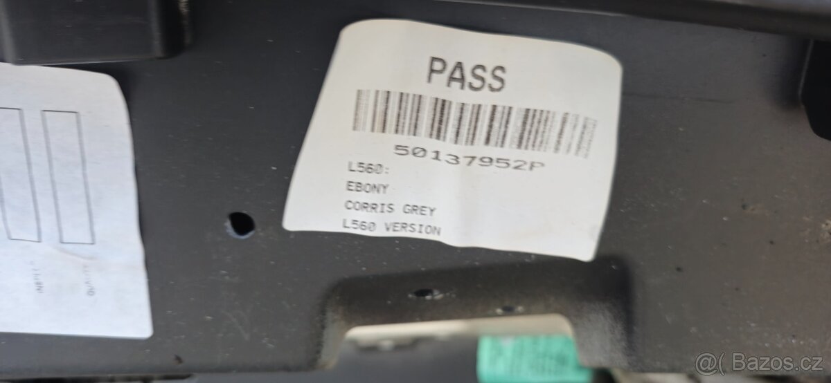 Viko kufru range rover velar L560 - 10