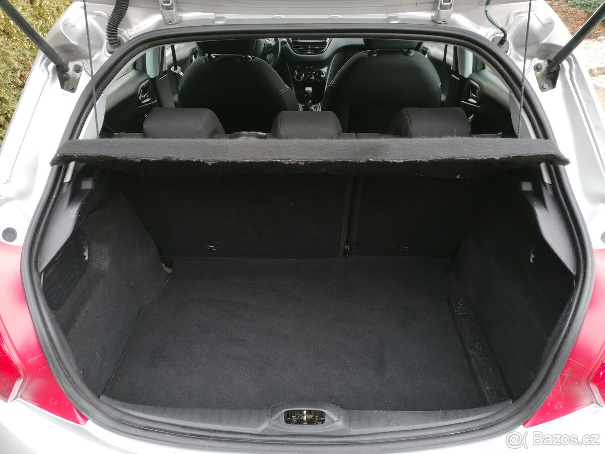 Peugeot 208 1,2 - 10