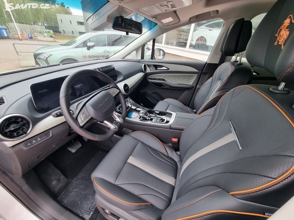 Dongfeng U-Tour, Exclusive FR - 10