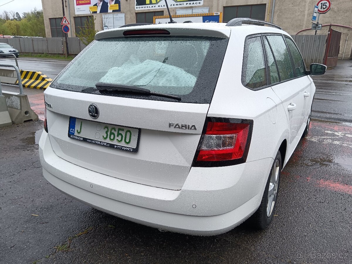 škoda fabia - 10