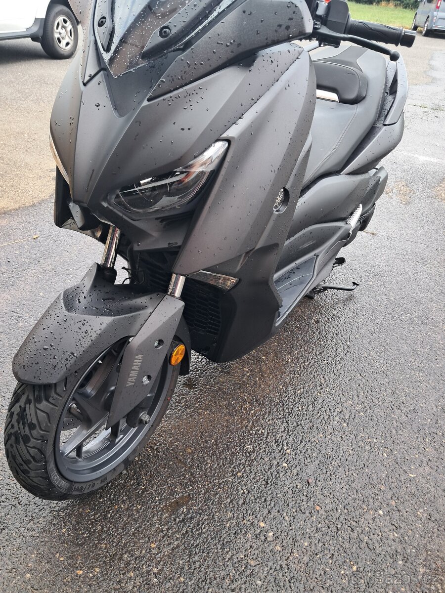 Yamaha Xmax 125 - 10