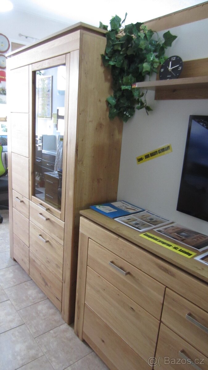 Obývací stěna Lyon z divokého masivního dubu Germany - 10