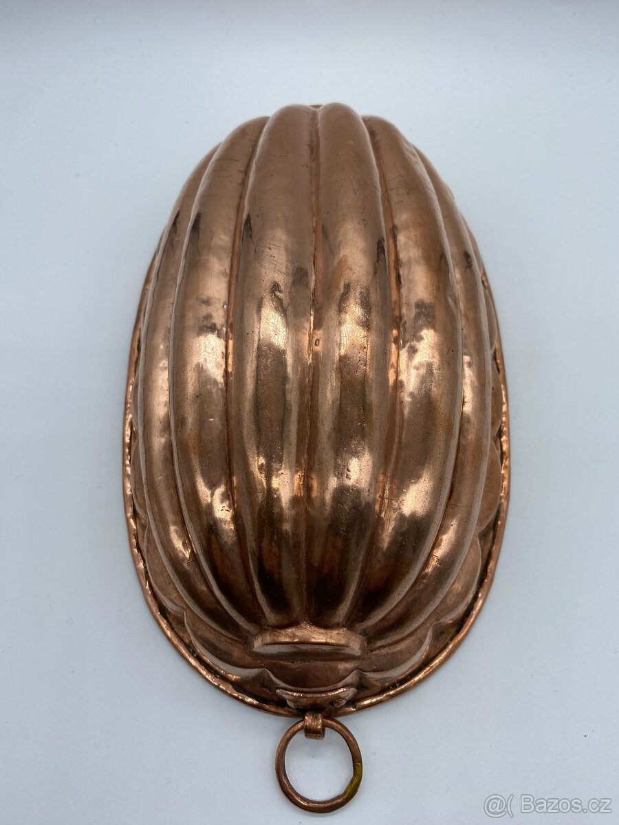 Sběratel nabízí staré měděné formy - 10