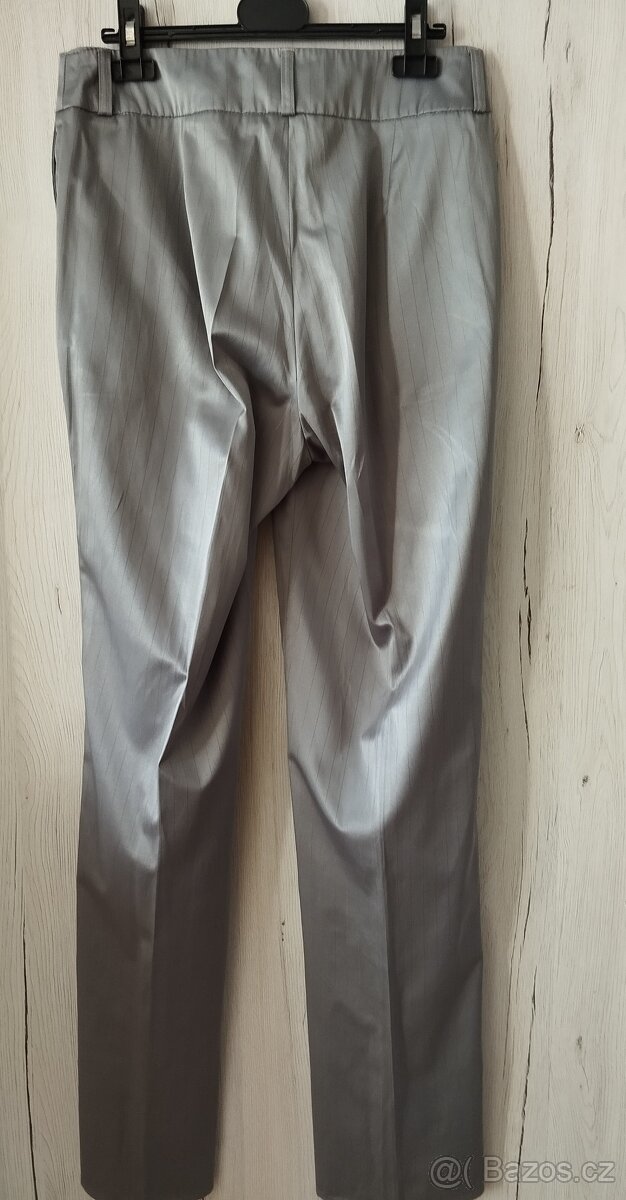 Pěkné dámské kalhoty vel. 42 pro vysokou postavu.Pánské rifl - 10