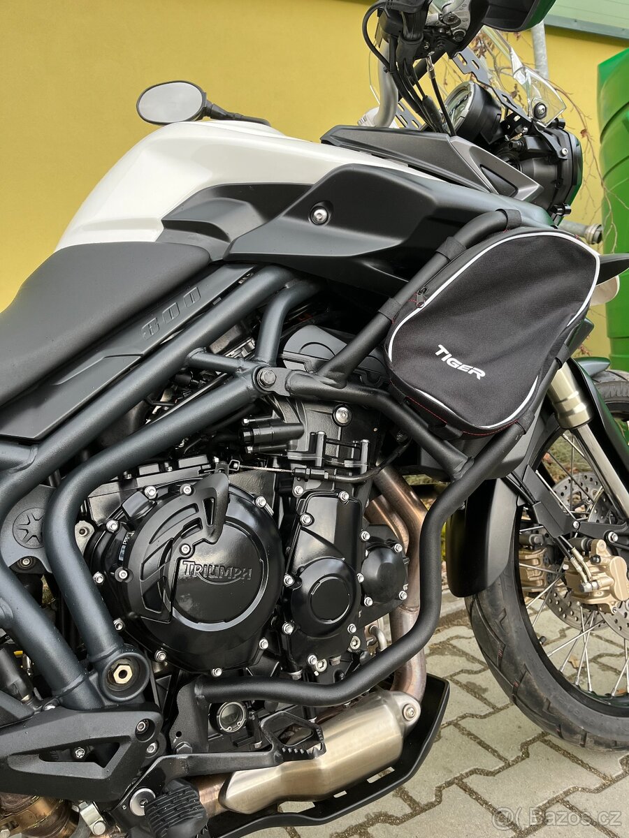 Triumph Tiger 800 XC - 10