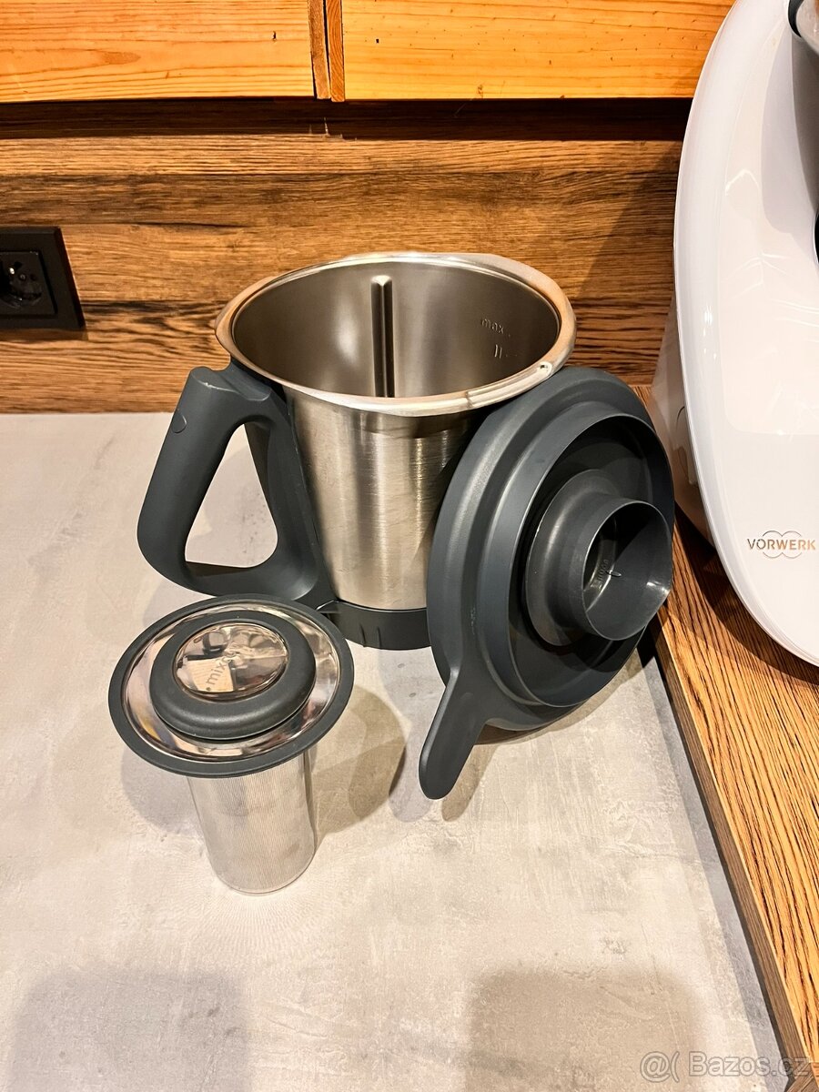 Thermomix TM6 s bohatým příslušenstvím - 10