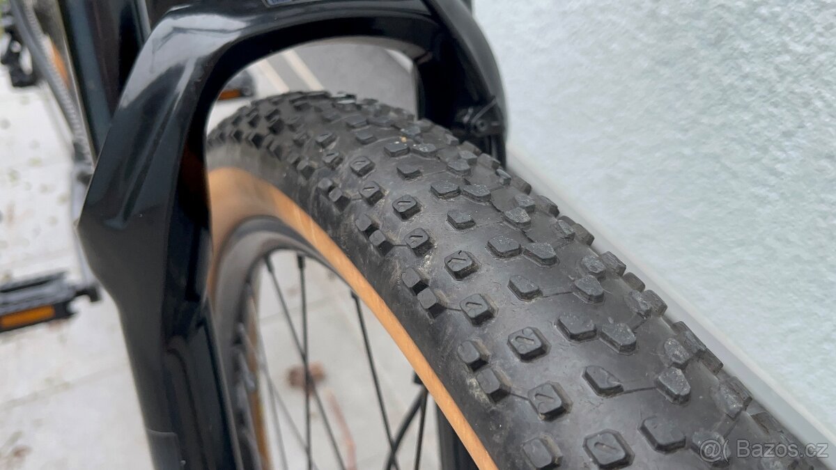 Horské Celoodpružene karbonové kolo 29” , L - 10