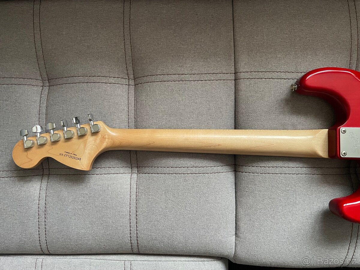 Squier Stratocaster Standard Series + Fender Mustang V2 110W - 10