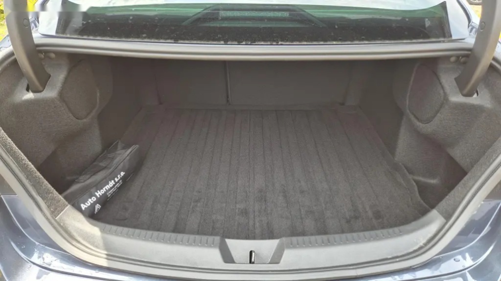 Renault Mégane, Techno TCE 140 EDC - 10