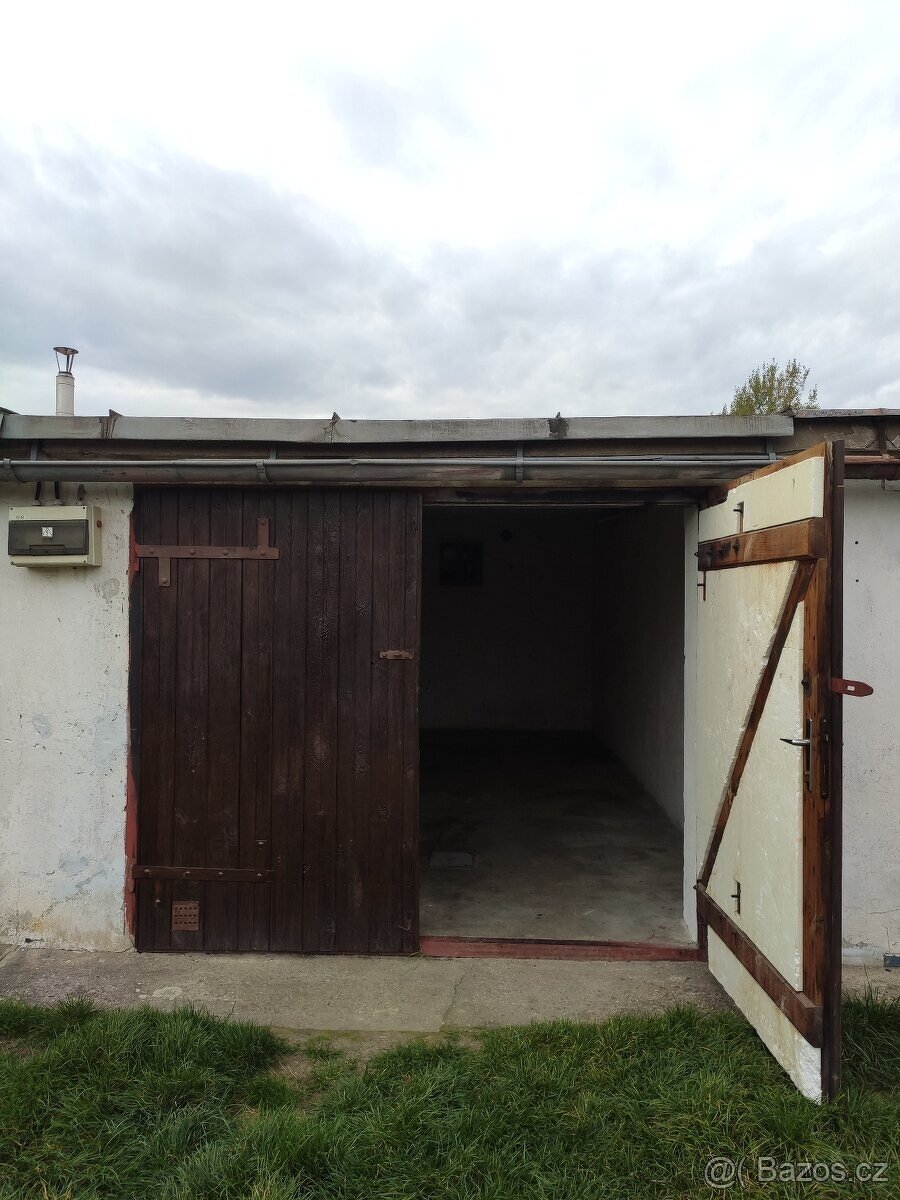 Garáž v Sezimově Ústí II. - 10