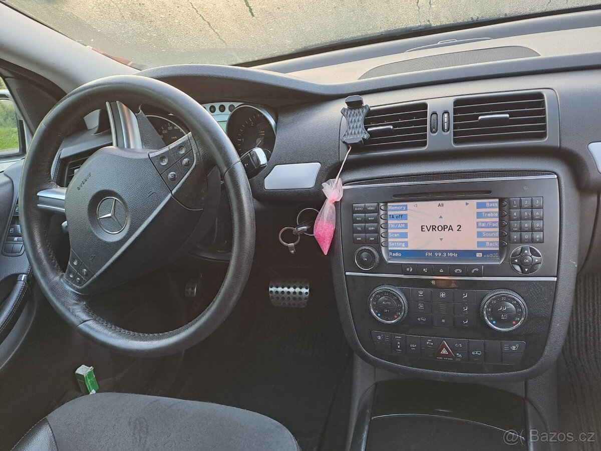 Prodáme Mercedes R320 - 10