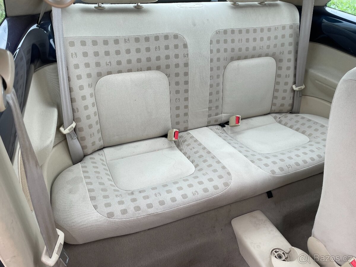 Volkswagen NewBeetle 1.6i 74kW Rok 2000 Náhradní díly - 10