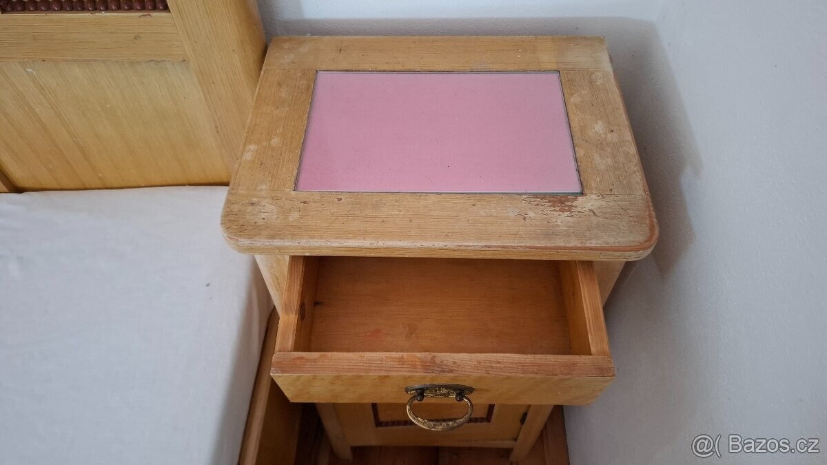 Starožitná ložnice komplet - 10