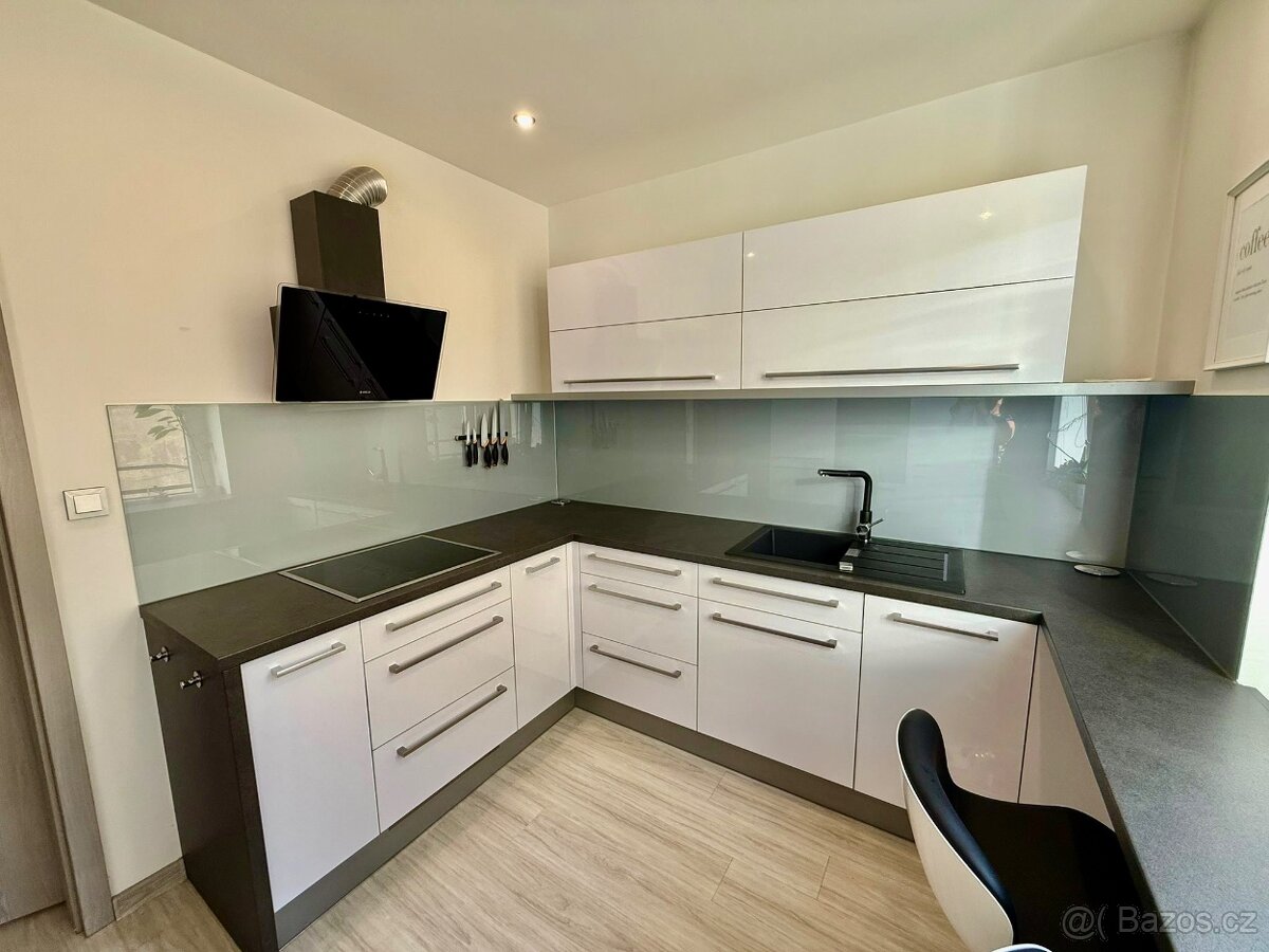 Vybavený byt 2+1 v centru města, ulice U koruny - 10