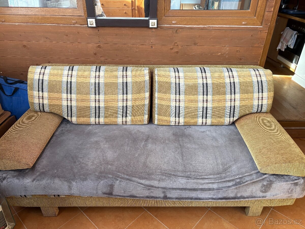 Prodám komody,skříně,kuchyň,botník,rohové sezení z masivu - 10