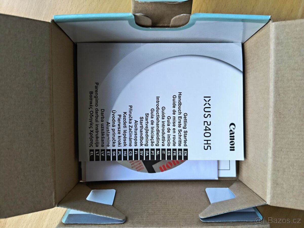 Canon Ixus 240 HS - 10