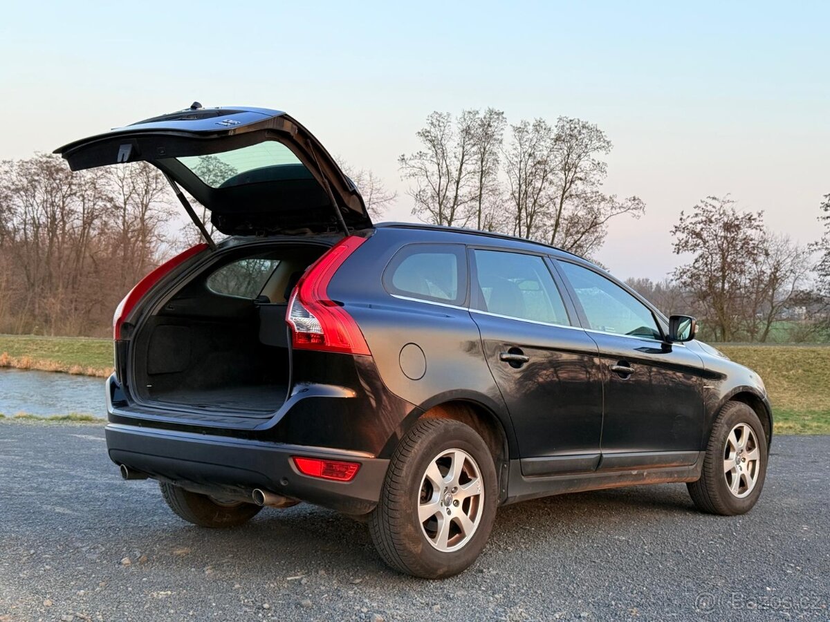 VOLVO XC60 D5 - 10