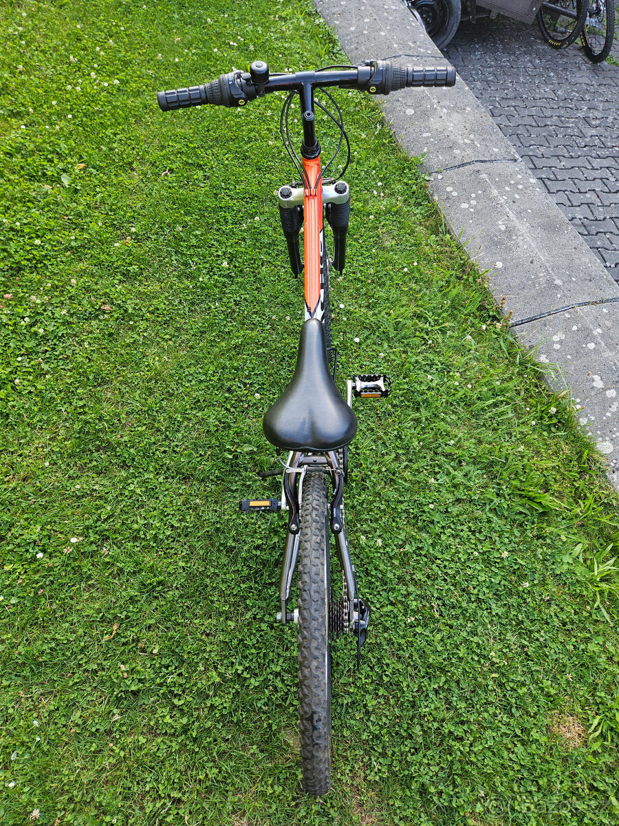 Juniorské 24" horské hliníkové kolo APACHE, rám 15" - 10