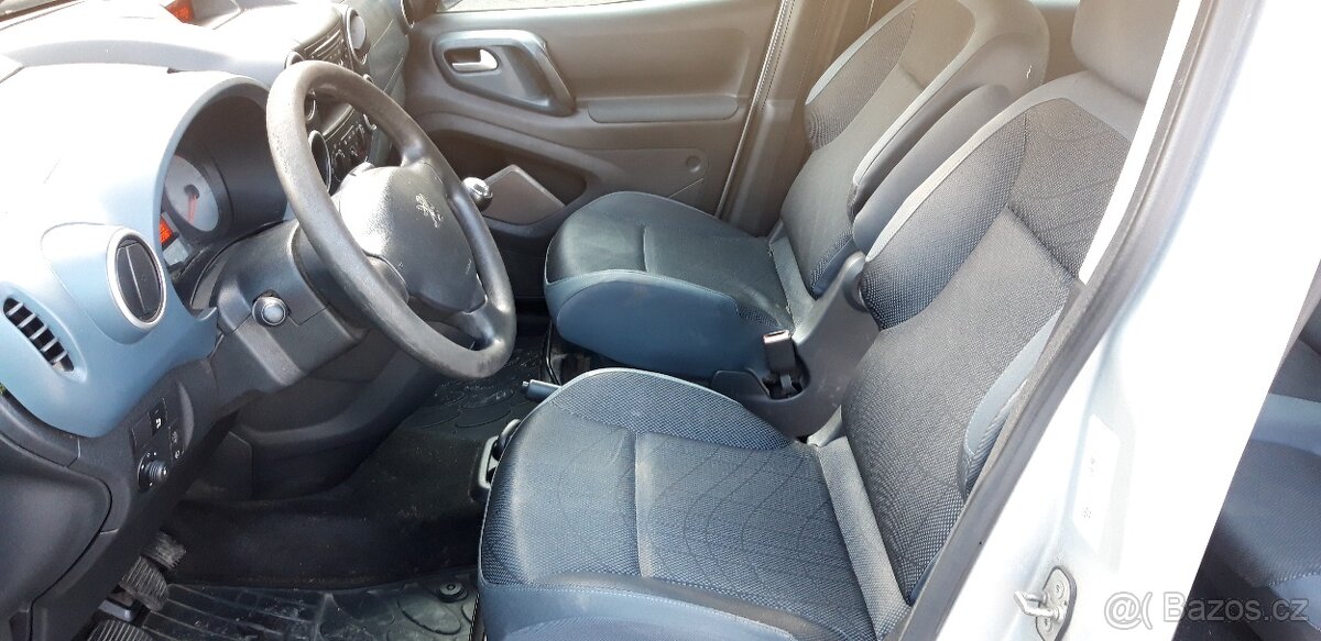 Peugeot Partner 1,6i Urban - 10