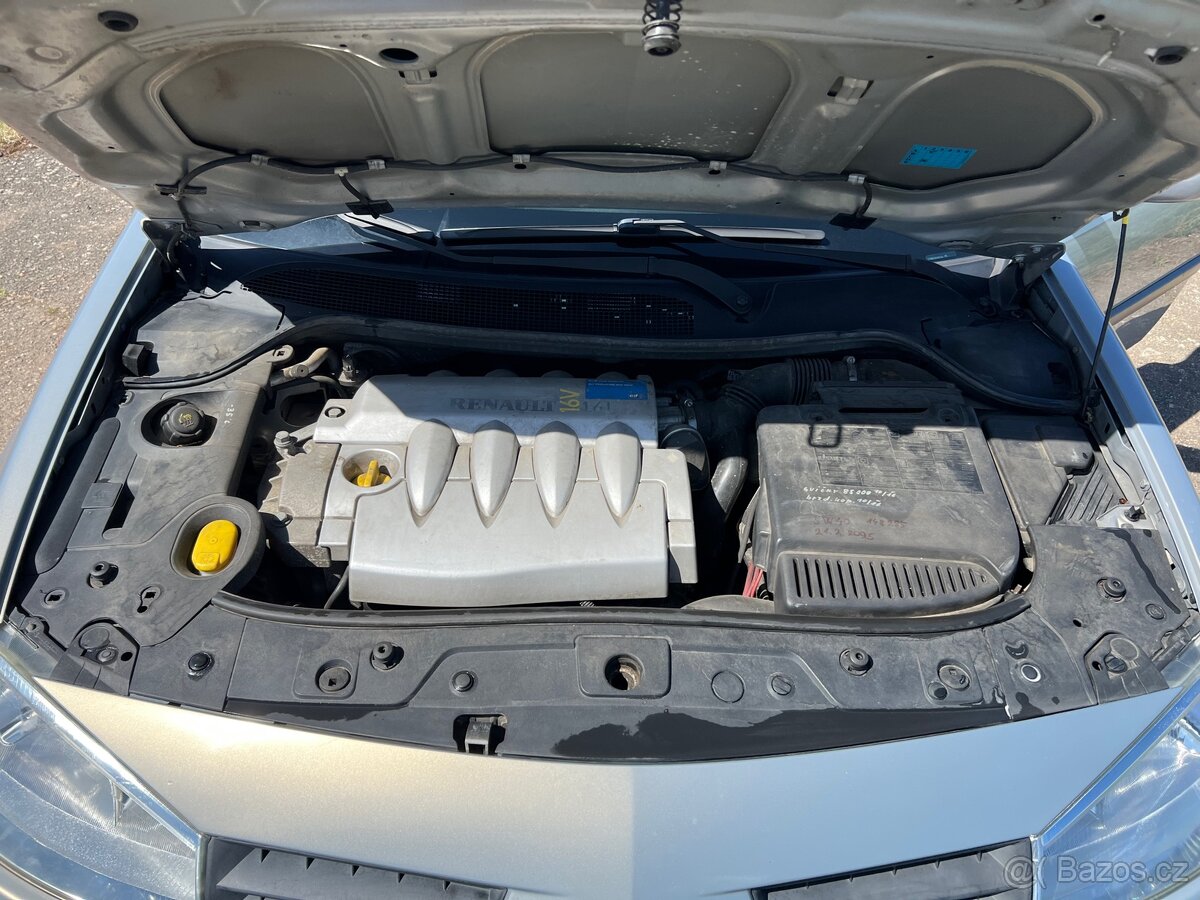 Renault Megane 2, 1.6i - 10