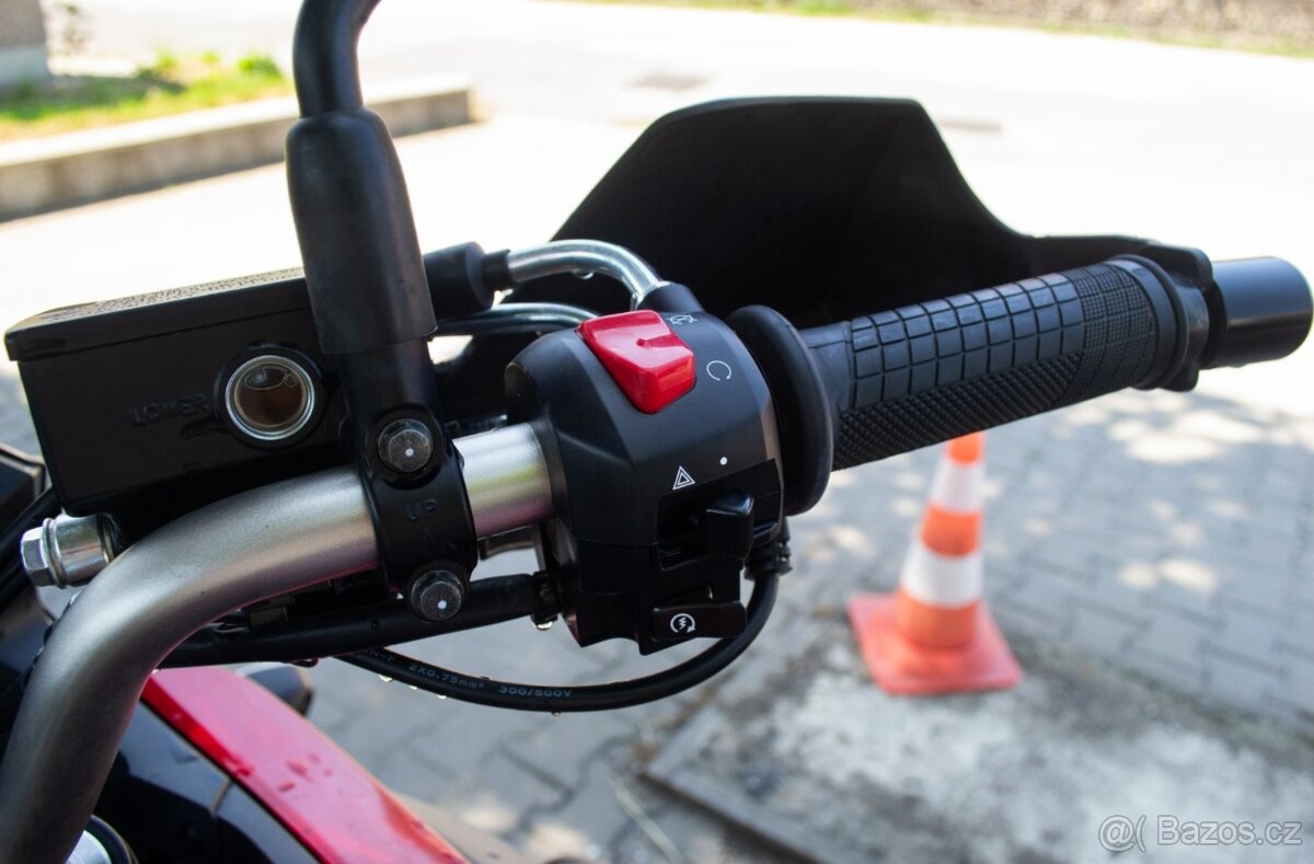 Suzuki DL / V-strom 650 - 10