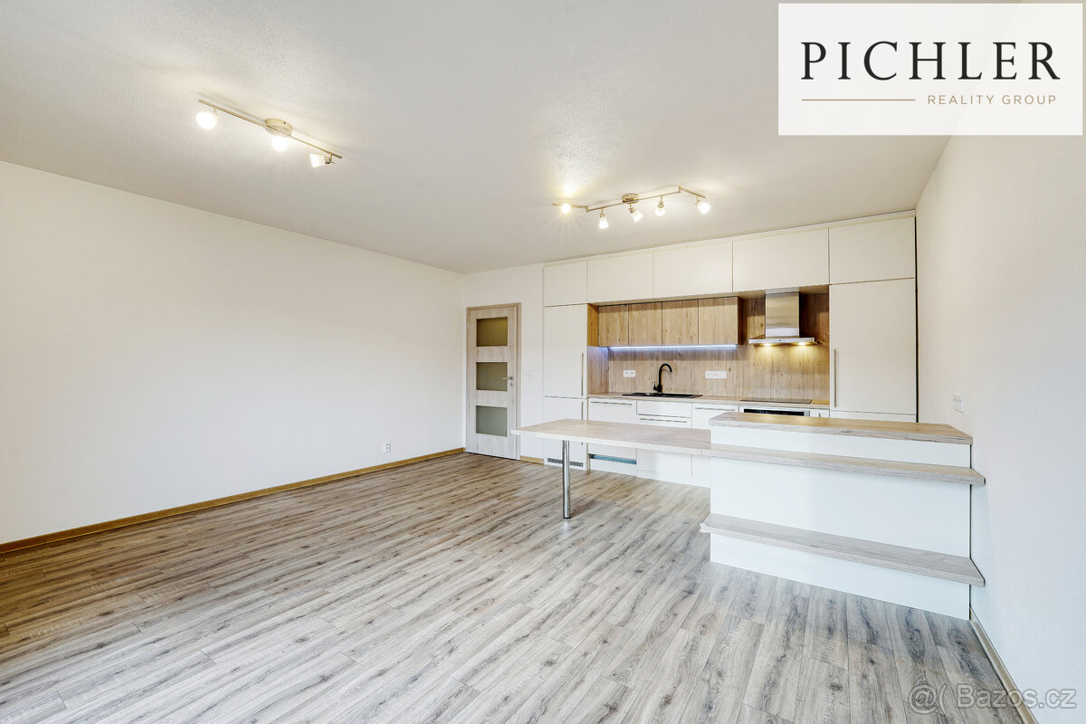 Prodej bytu 2+kk s balkonem a parkovacím stáním, 64 m², Holý - 10