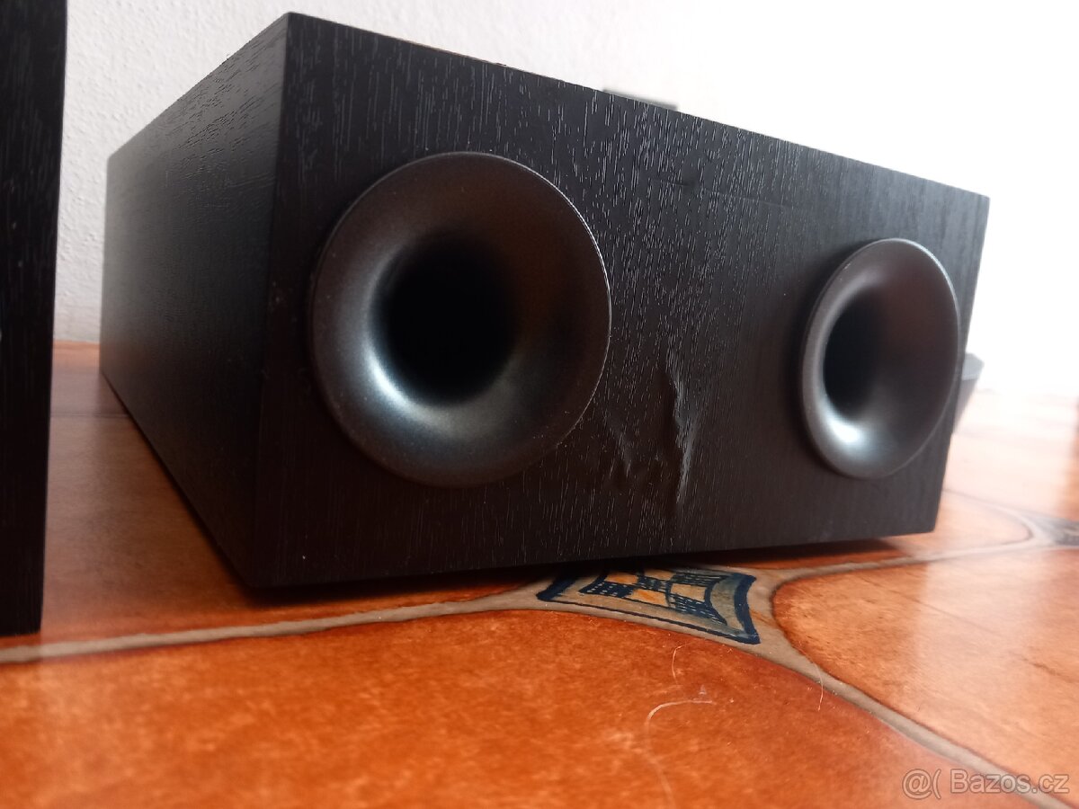 ELAC Debut 2.0 On-Wall
a držáky - 10