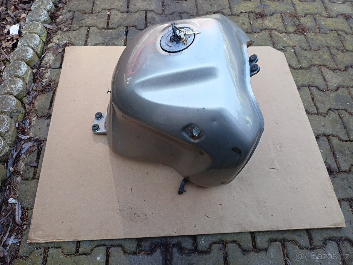 Honda xl 1000 Varadero - 10