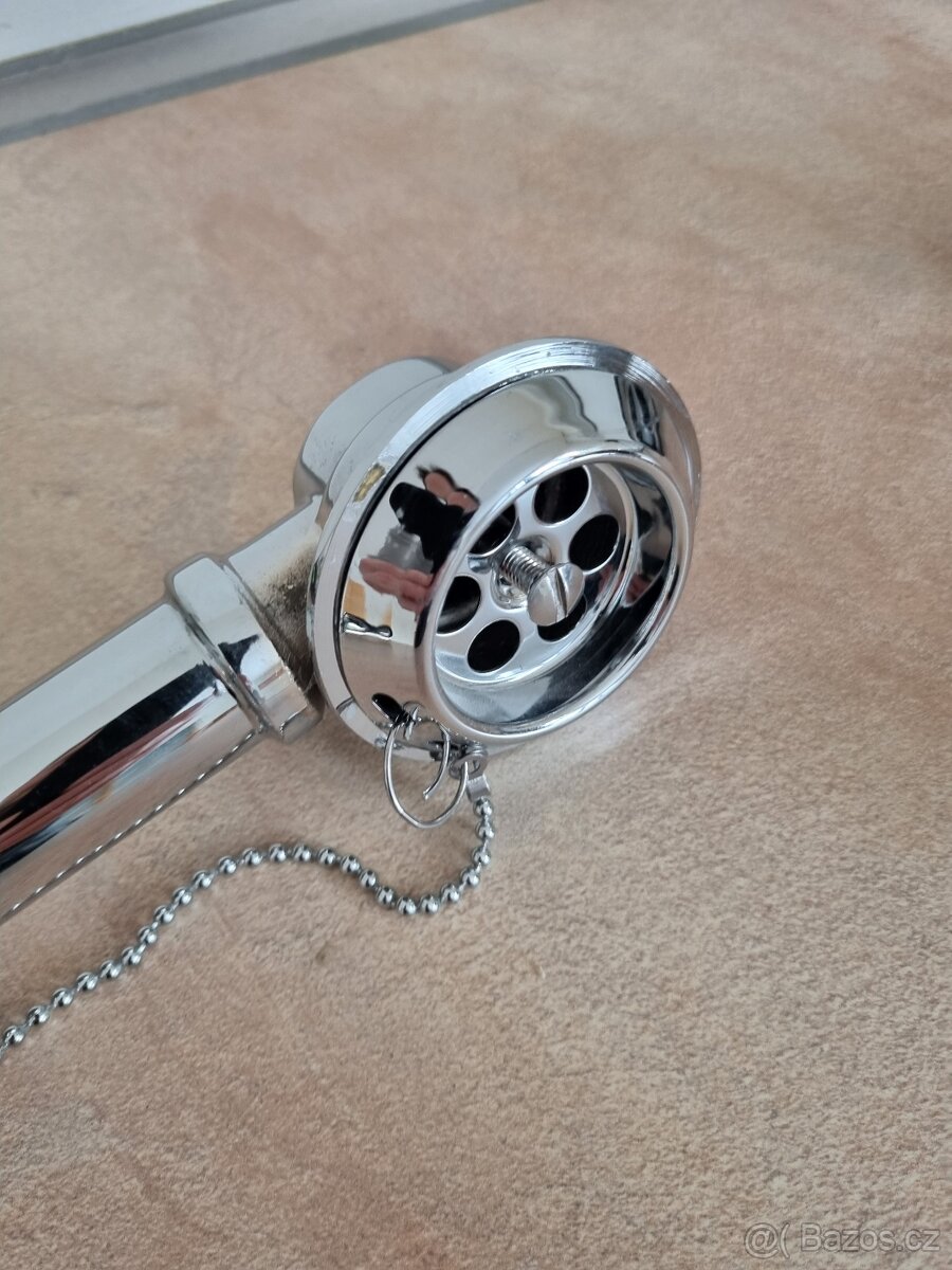 Prodám luxusní prostorovou koupelnovou vanu CHARLESTON - 10