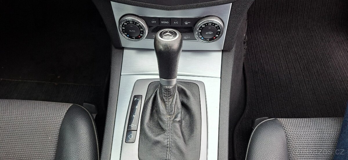 Prodám MERCEDES-BENZ Třídy C 320 CDI,4-MATIC - 10