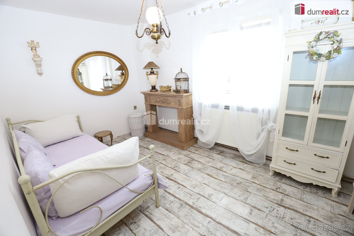 Rodinný dům 5+1 s krásnou zahradou, zahradní besedou, venkov - 10