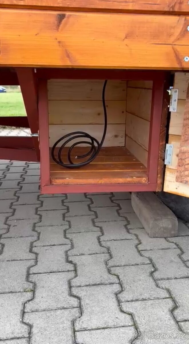 Zakázková maringotka 8×3 m – připravená k bydlení či rekreac - 10